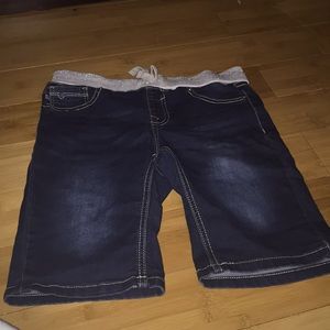 Up to knees shorts